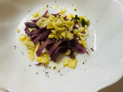 【白ワインに合う】紫芋とチーズのオリーブがけ